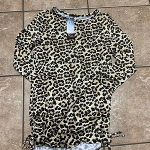 5 For $10 Cheetah print top NEW with tag! ❤️
